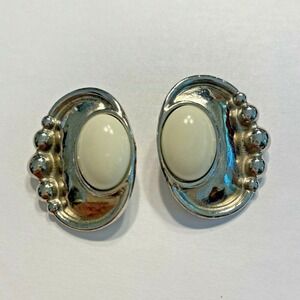 Vintage clip on earrings silver tone & cream beads